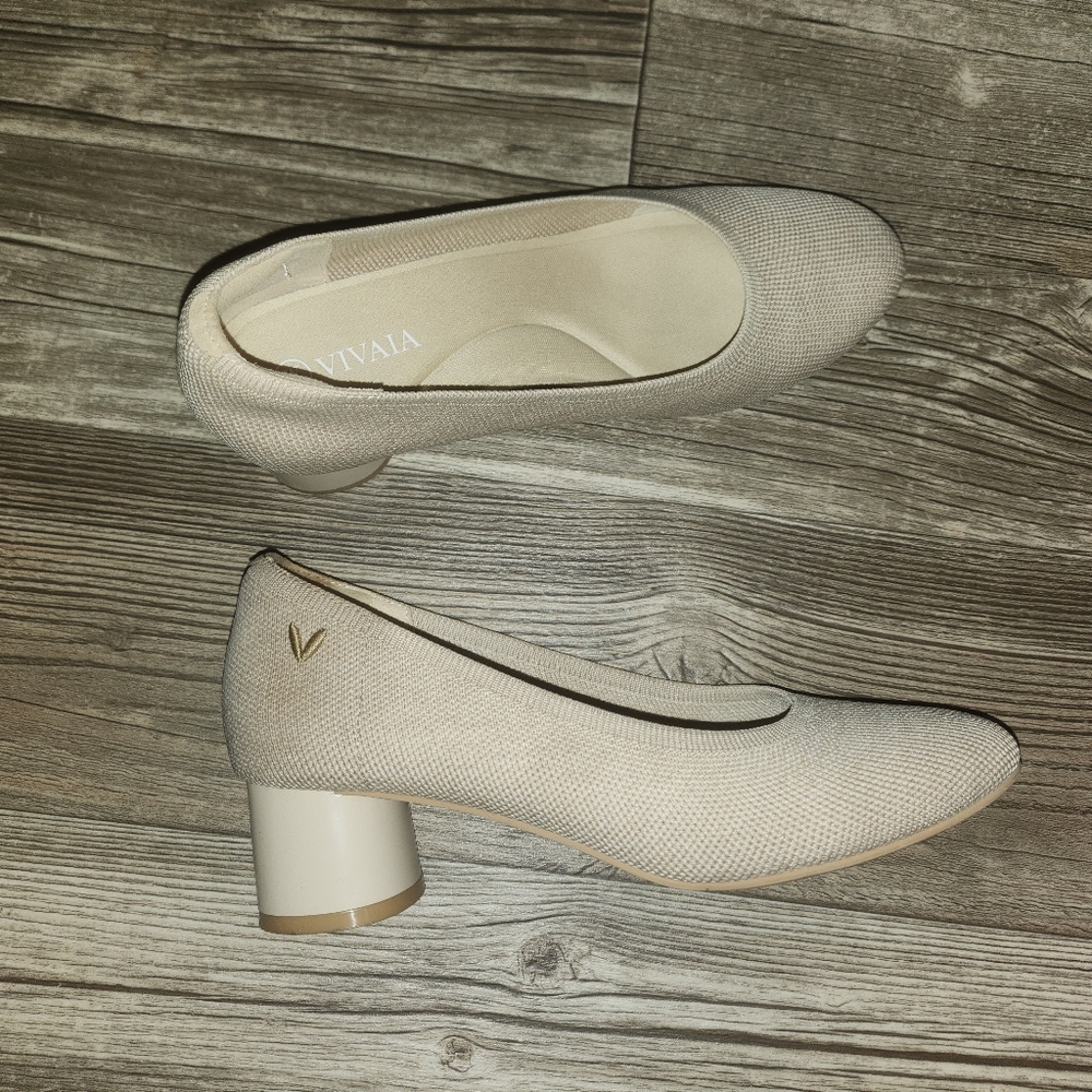 Vivaia round toe heels